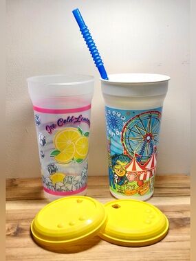 2/$10 Lot Fair Carnival Drinks Lemonade Soda Plastic Cups Lids 1 Straw Souvenir